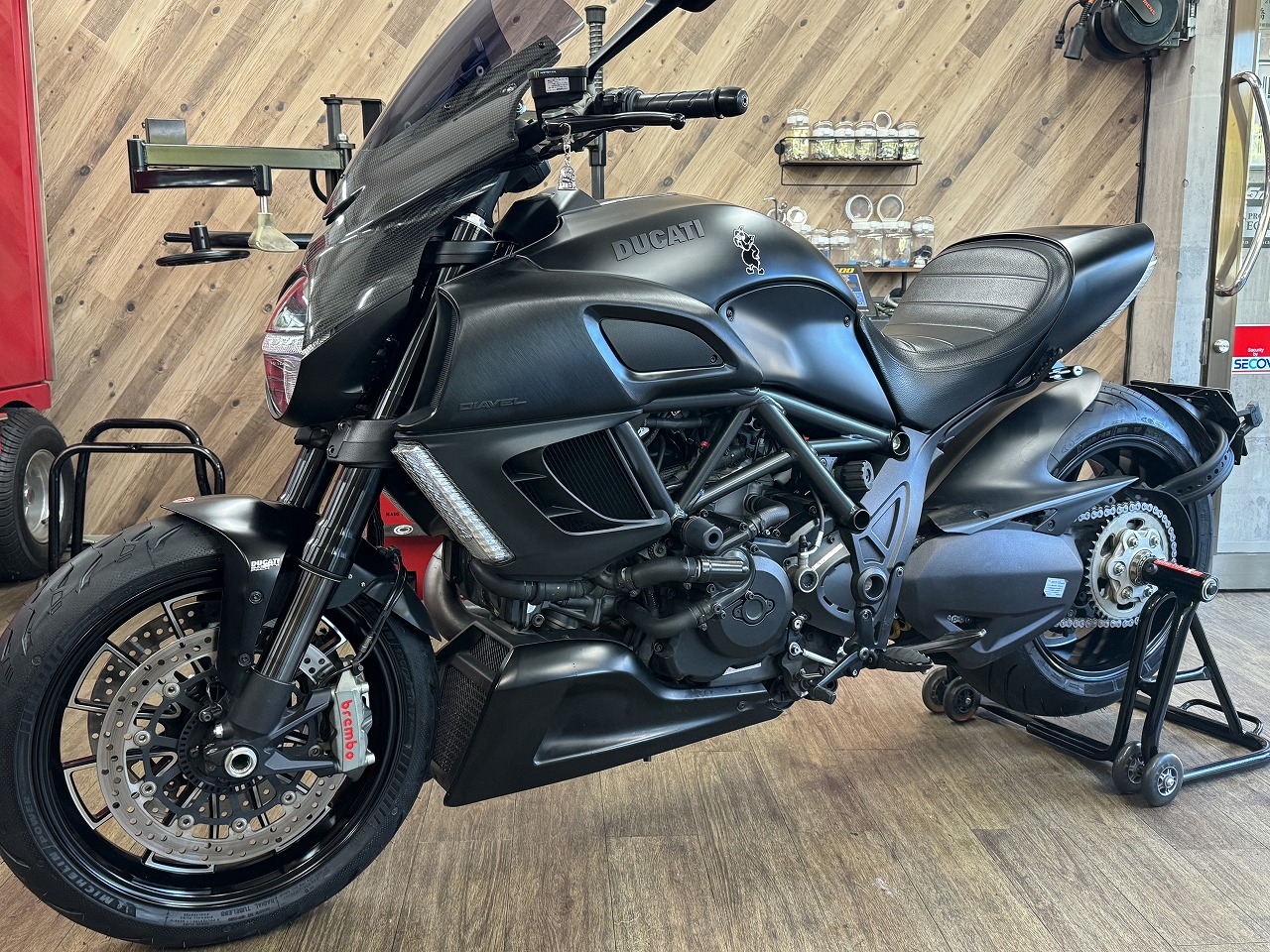 DUCATI ディアベル...ピレリディアブロ　前後タイヤ DUCATI ディアベルピレリディアブロ前後タイヤ