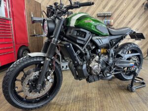 kawasaki Z900RS SE(marchesiniホイール) 新商品 DUNLOP Q5Aにタイヤ